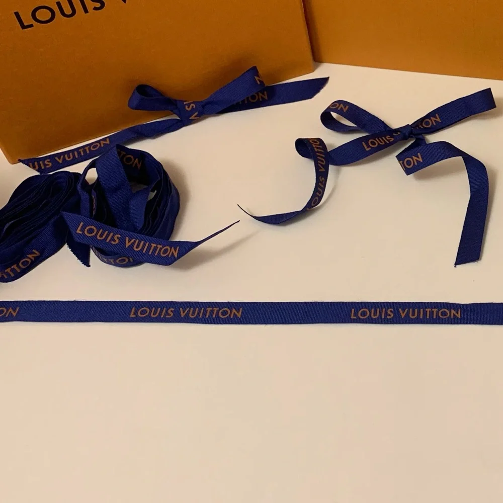 Louis Vuitton Ribbon Bundle - Picture 3 of 3